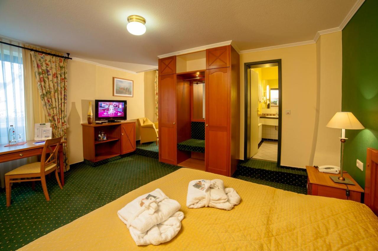 Hotel Zur Post Waldbreitbach المظهر الخارجي الصورة